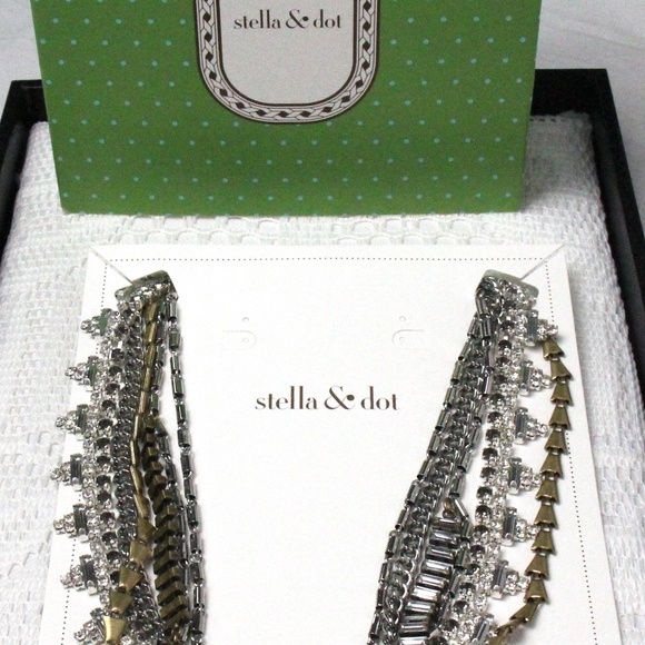 Stella & Dot mixed metal statement necklace - Picture 2 of 2